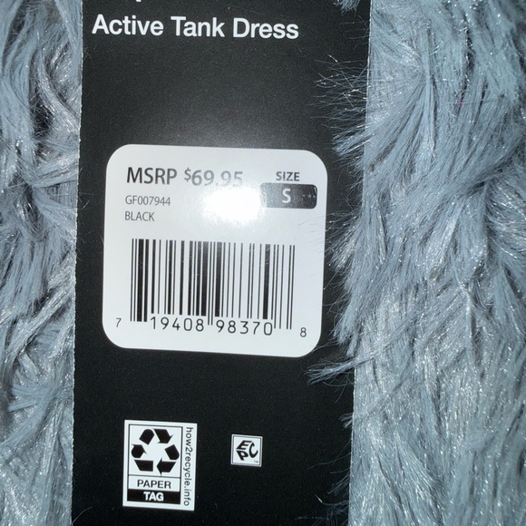 NWT Women's GAP Active dress with built in shorts - Picture 7 of 7